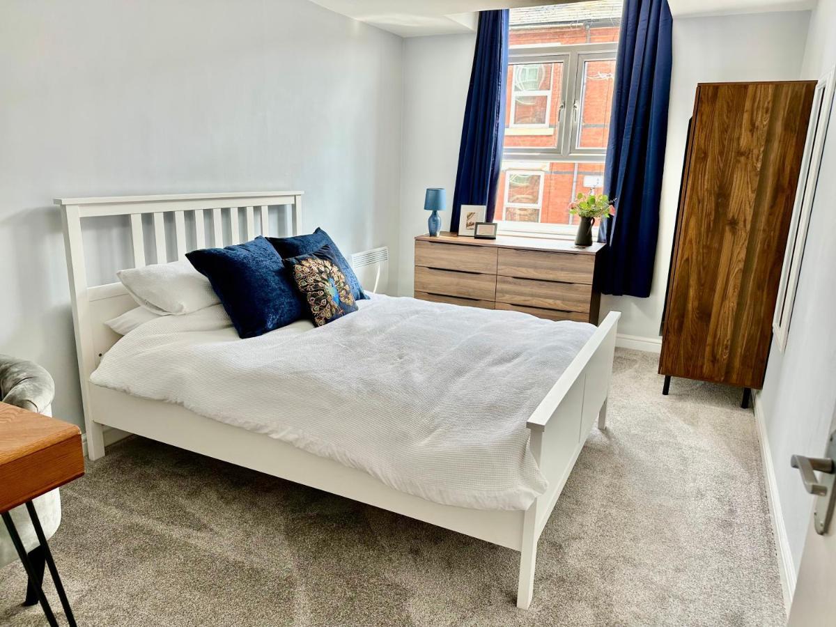 Comfortable City Apartment Дарби Екстериор снимка